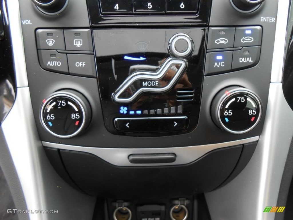 2013 Hyundai Sonata Limited Controls Photo #77674350