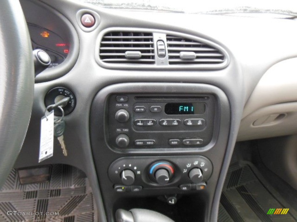 2003 Oldsmobile Alero GX Coupe Controls Photos