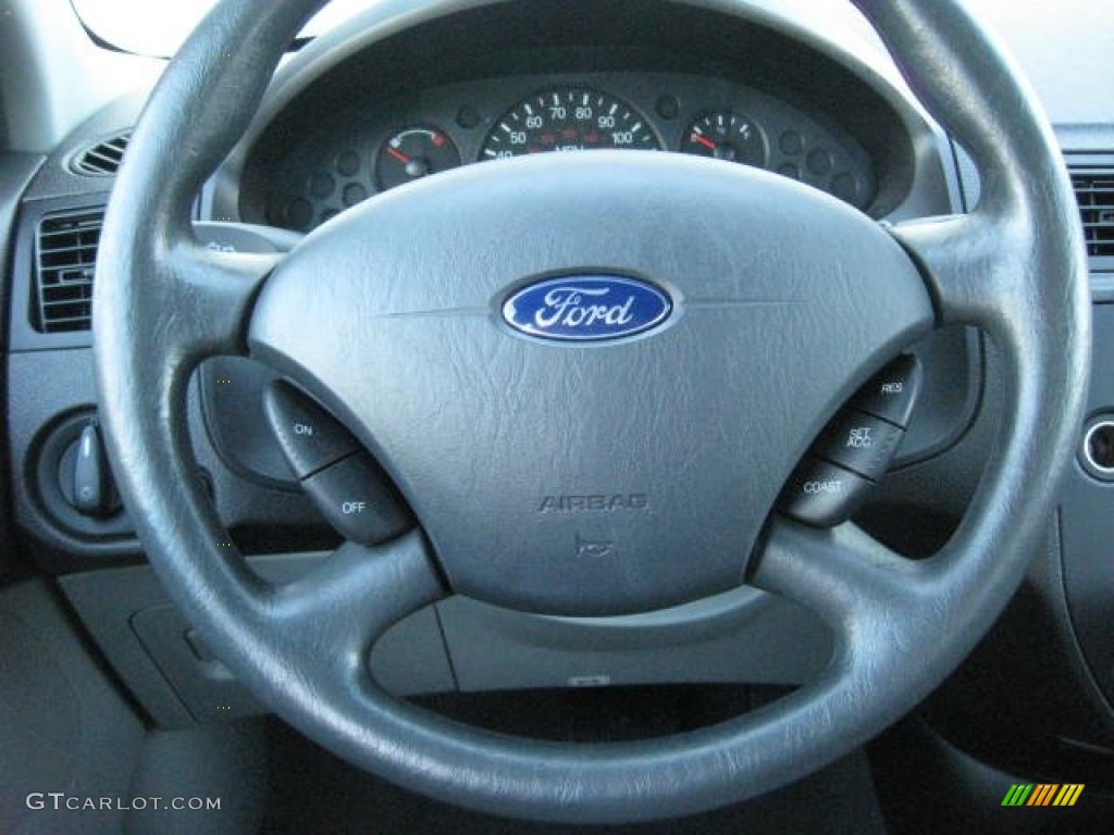 2007 Ford Focus ZX4 SE Sedan Charcoal/Light Flint Steering Wheel Photo #77678964