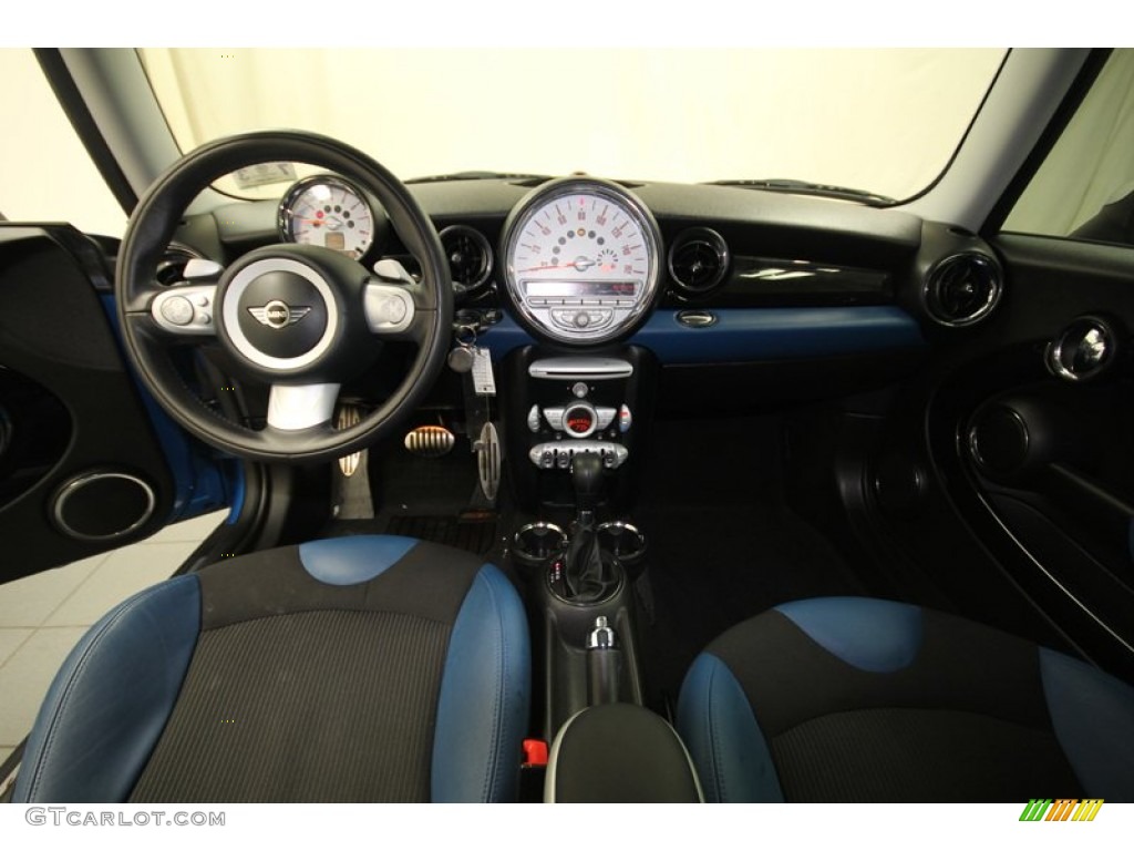 2009 Mini Cooper S Hardtop Black/Pacific Blue Dashboard Photo #77679000