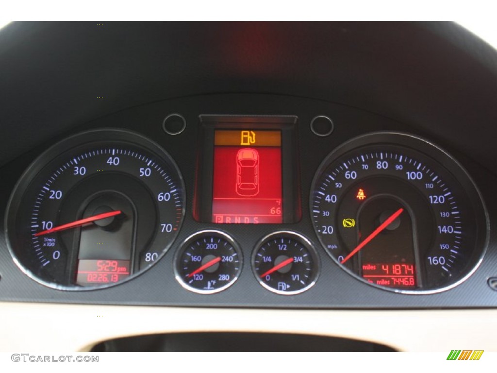 2006 Volkswagen Passat 2.0T Sedan Gauges Photo #77681194