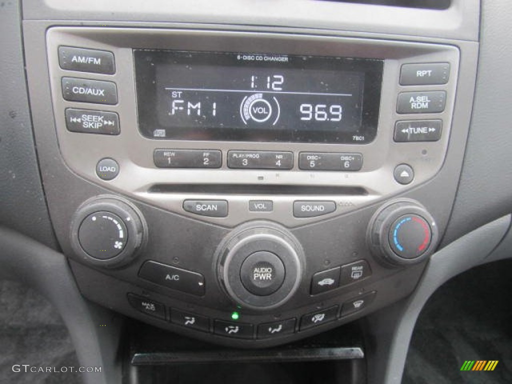 2007 Honda Accord SE Sedan Controls Photo #77682121