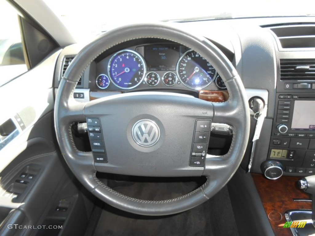 2008 Volkswagen Touareg 2 V8 Steering Wheel Photos