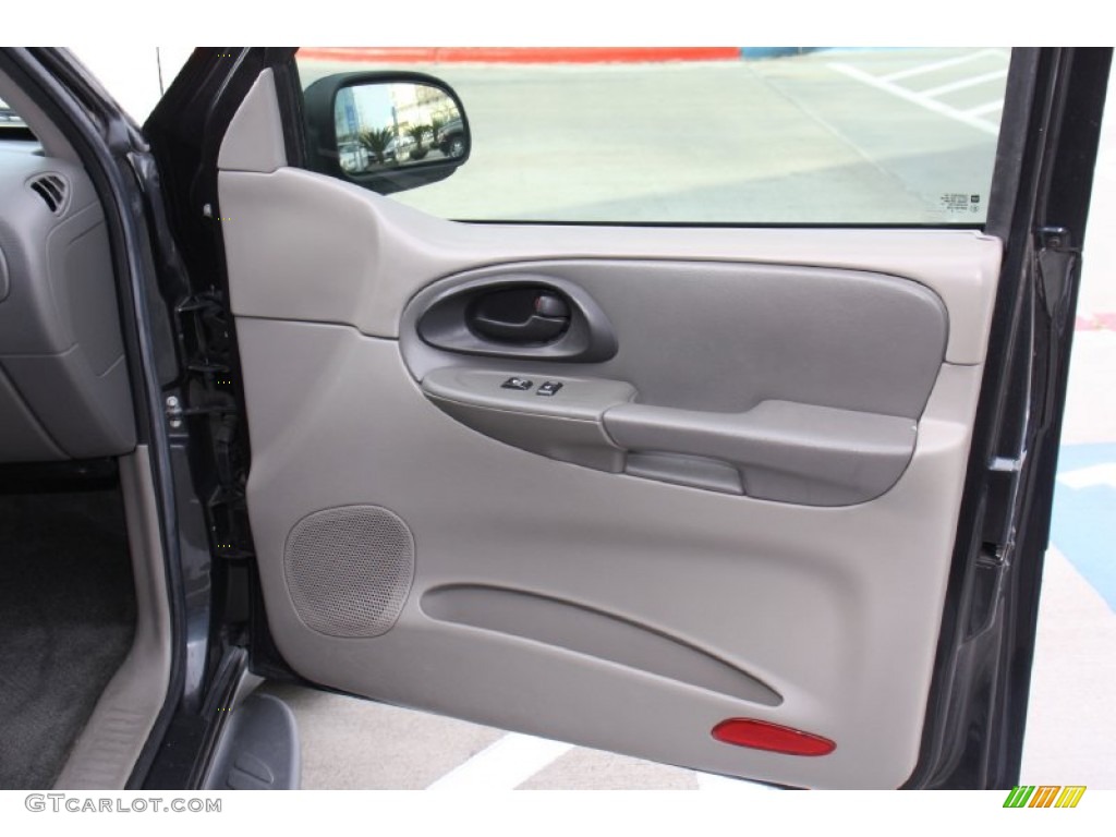 2004 Chevrolet TrailBlazer EXT LT Door Panel Photos