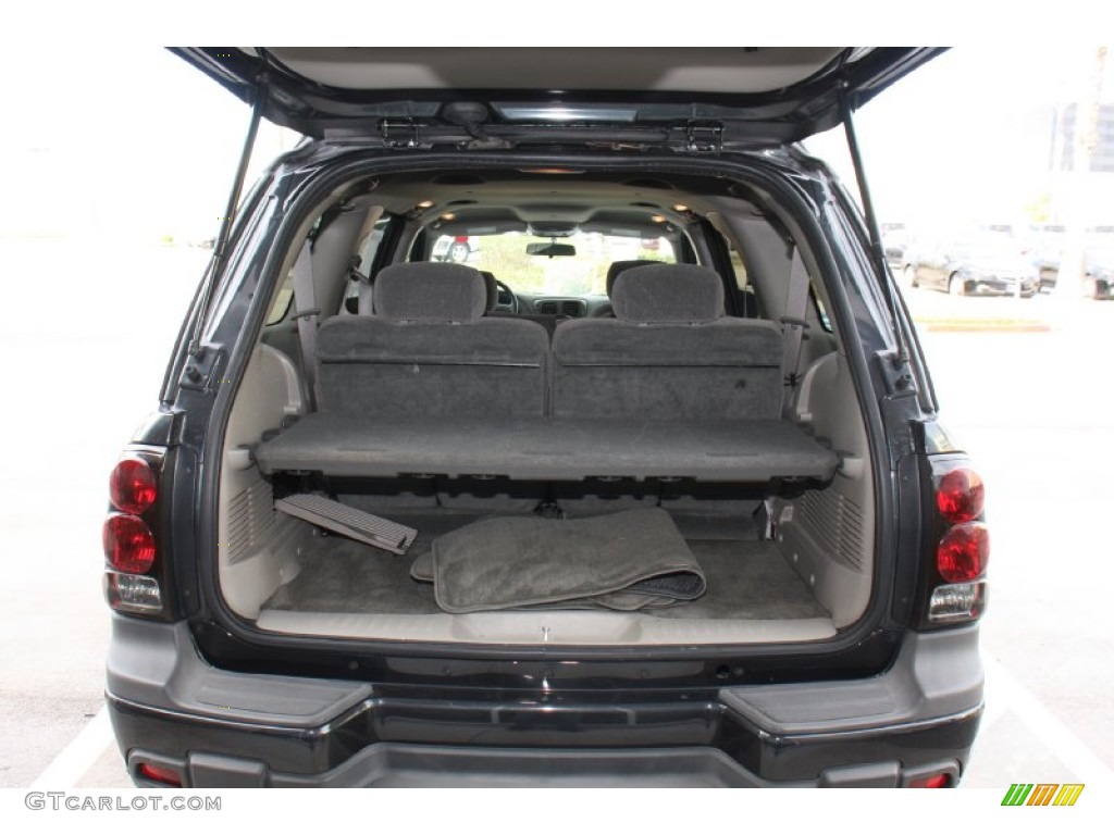 2004 Chevrolet TrailBlazer EXT LT Trunk Photos