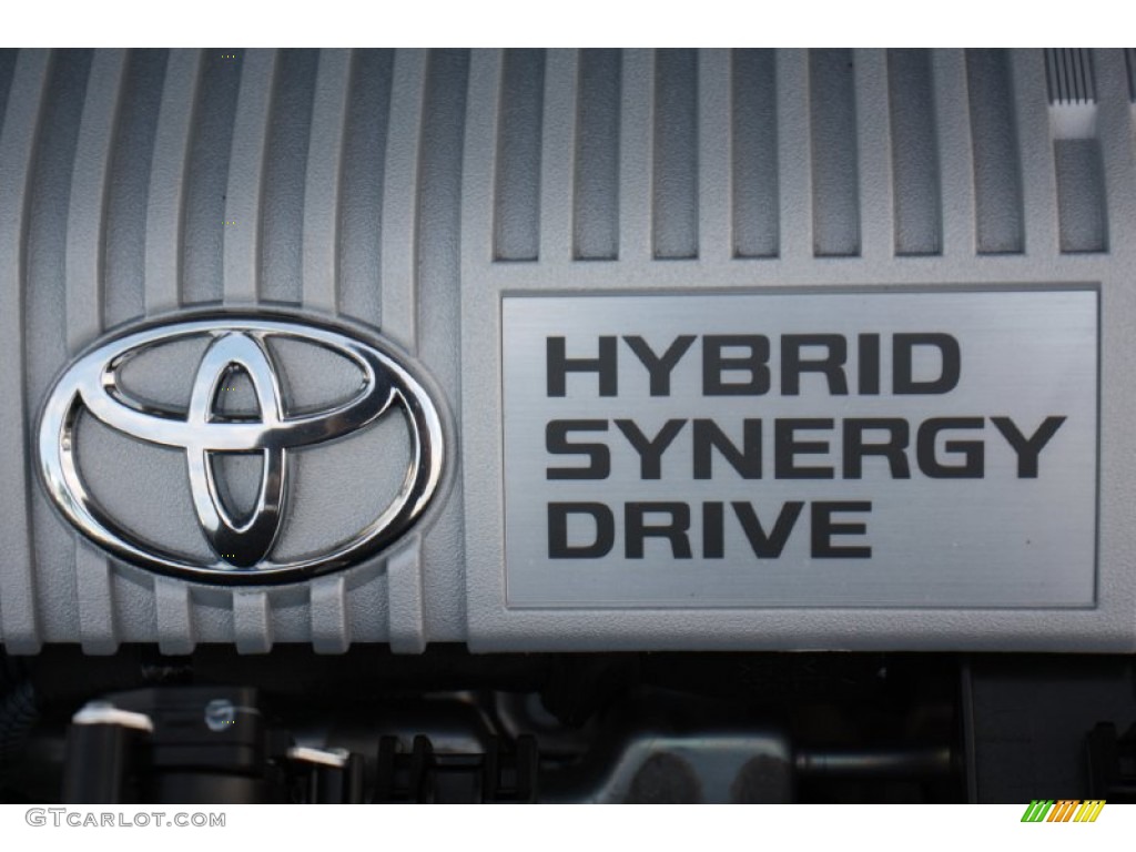 2012 Toyota Prius 3rd Gen Three Hybrid Engine Photos