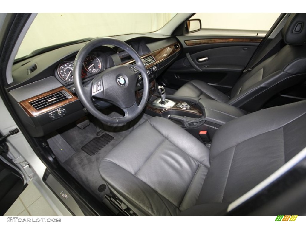 Black Interior 2010 BMW 5 Series 528i Sedan Photo #77688681