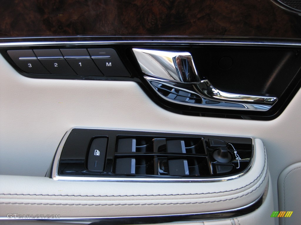 2012 Jaguar XJ XJL Portfolio Controls Photo #77688930