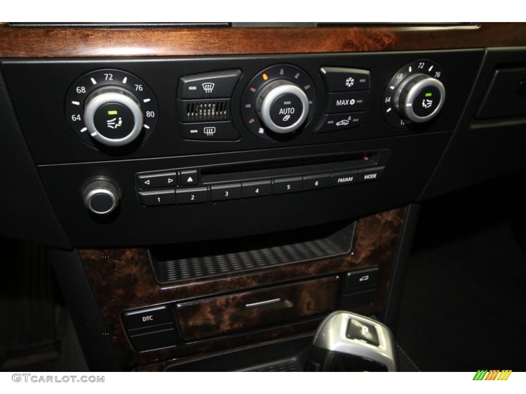 2010 BMW 5 Series 528i Sedan Controls Photo #77688936