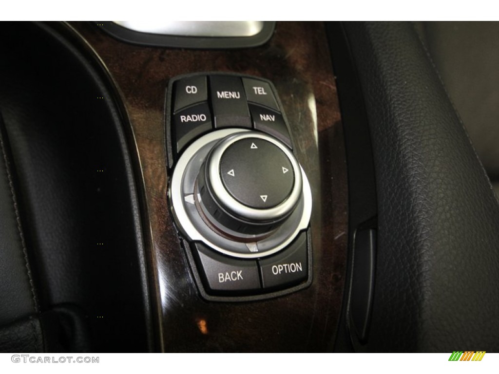 2010 BMW 5 Series 528i Sedan Controls Photo #77688942