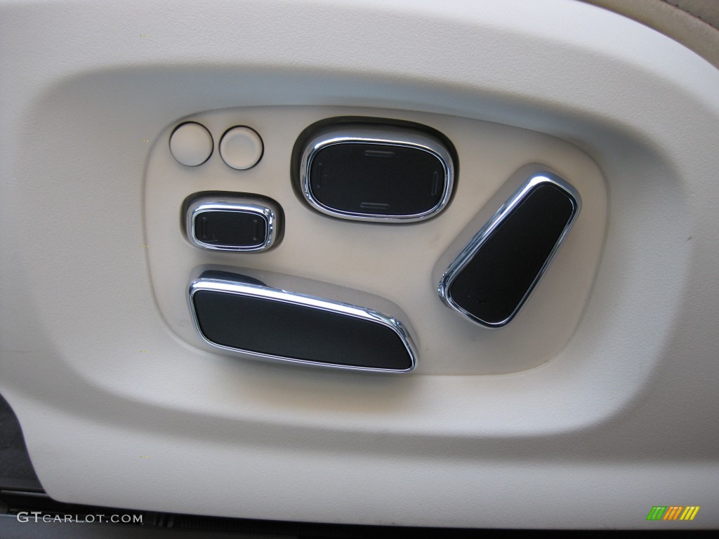 2012 Jaguar XJ XJL Portfolio Controls Photo #77690544