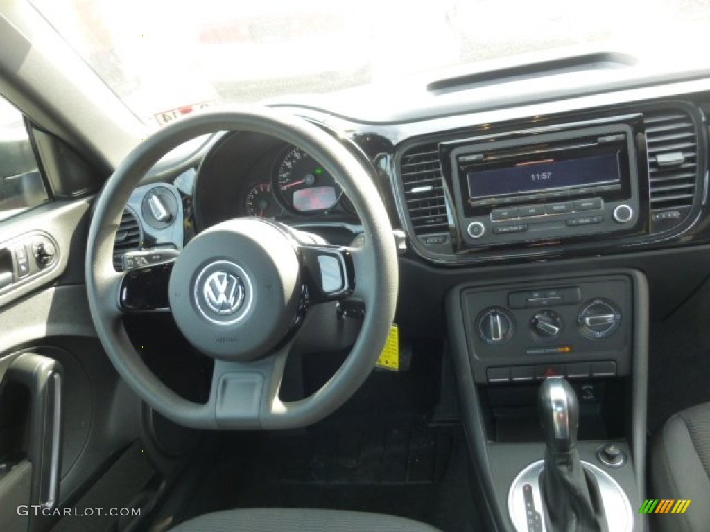 2012 Volkswagen Beetle 2.5L Titan Black Dashboard Photo #77693127