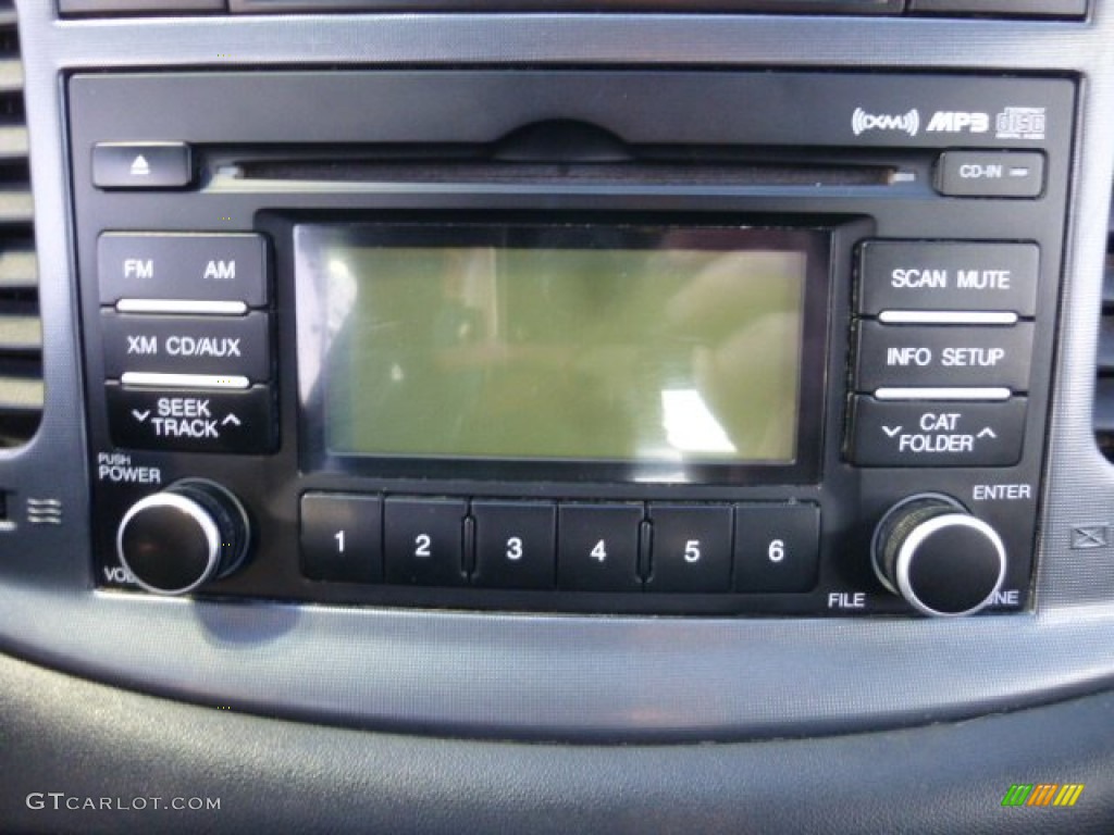 2009 Hyundai Accent SE 3 Door Audio System Photos