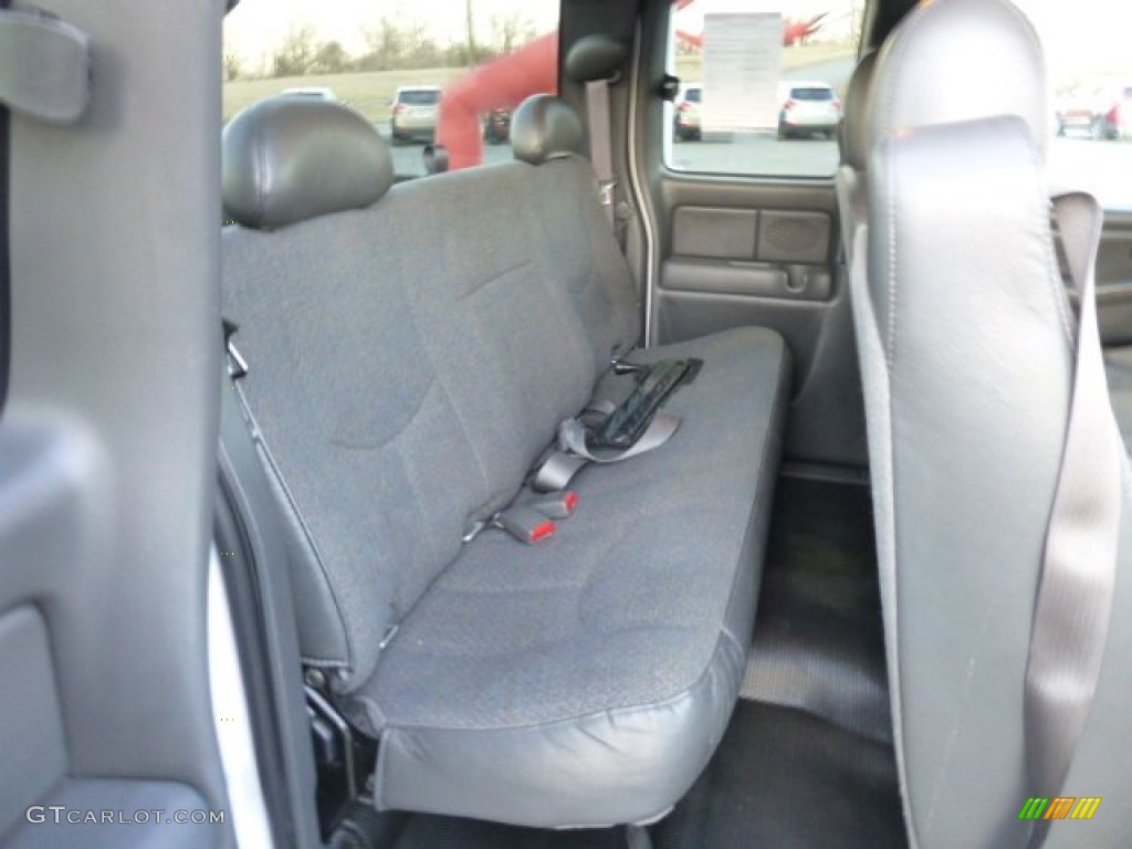 Dark Charcoal Interior 2005 Chevrolet Silverado 1500 LS Extended Cab 4x4 Photo #77694558