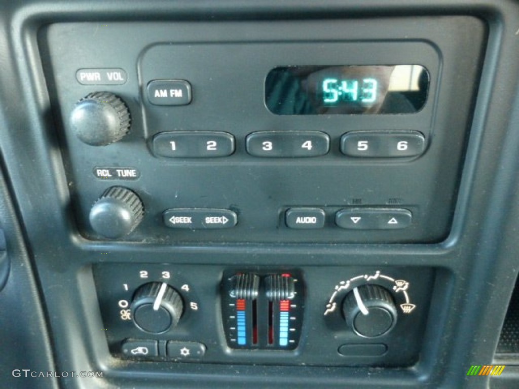 2005 Chevrolet Silverado 1500 LS Extended Cab 4x4 Controls Photo #77694678