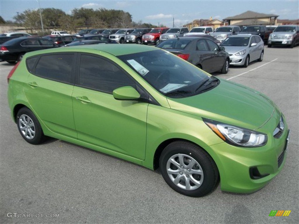 Electrolyte Green 2013 Hyundai Accent GS 5 Door Exterior Photo #77695089