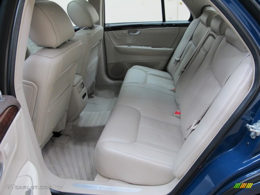 2009 Cadillac DTS Luxury Rear Seat Photos