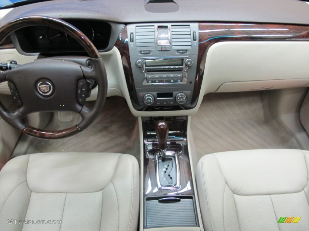 2009 Cadillac DTS Luxury Dashboard Photos