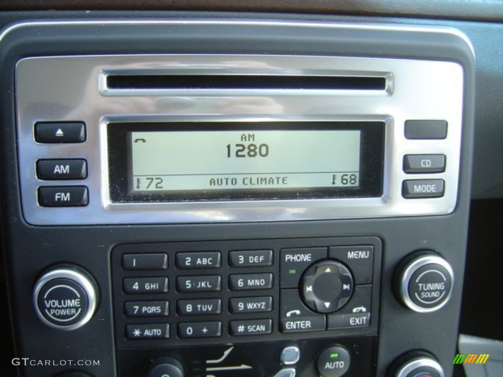 2010 Volvo S80 3.2 Controls Photo #77696031