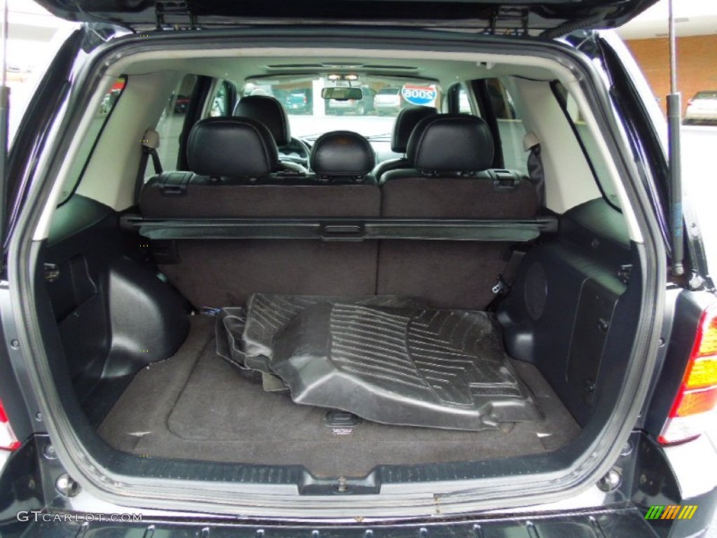 2006 Ford Escape Limited Trunk Photos
