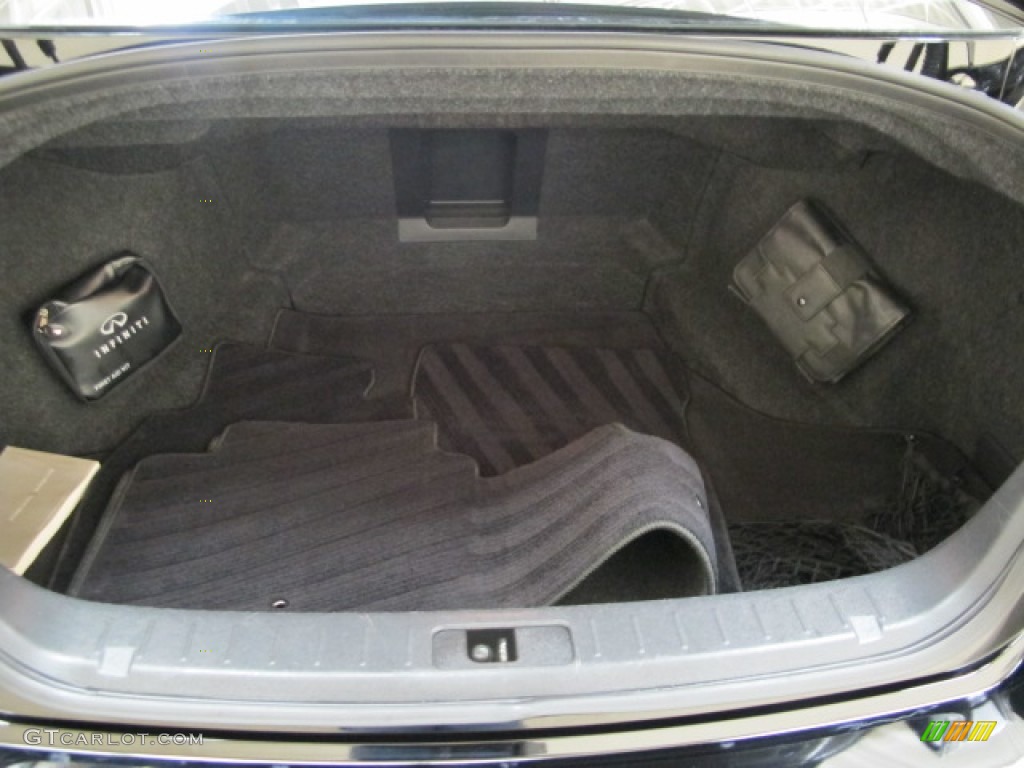 2011 Infiniti M 37x AWD Sedan Trunk Photos
