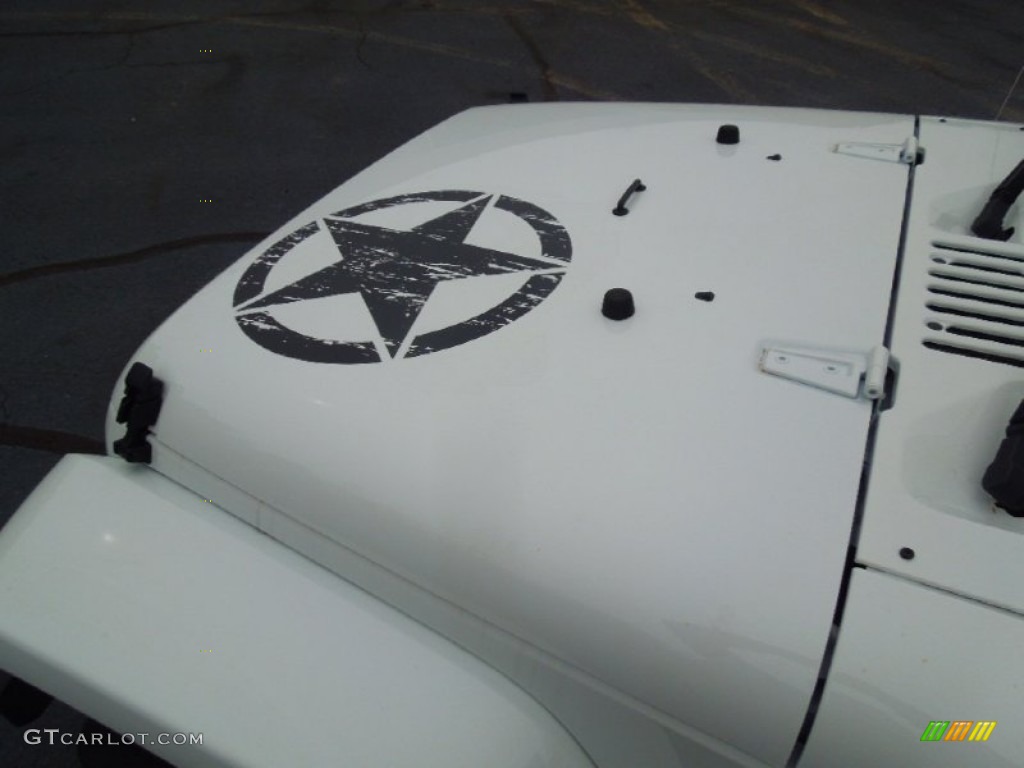 2013 Jeep Wrangler Unlimited Oscar Mike Freedom Edition 4x4 Marks and Logos Photo #77697696