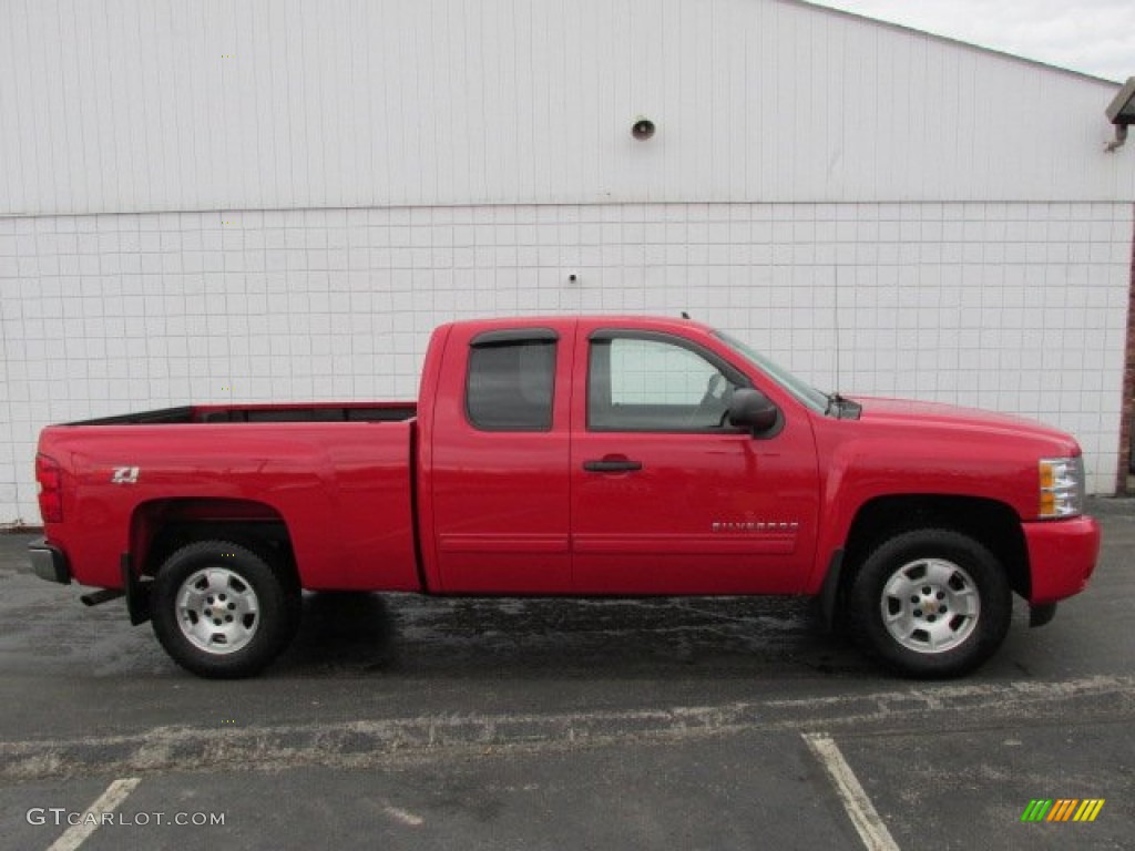 Victory Red 2011 Chevrolet Silverado 1500 LT Extended Cab 4x4 Exterior Photo #77698470