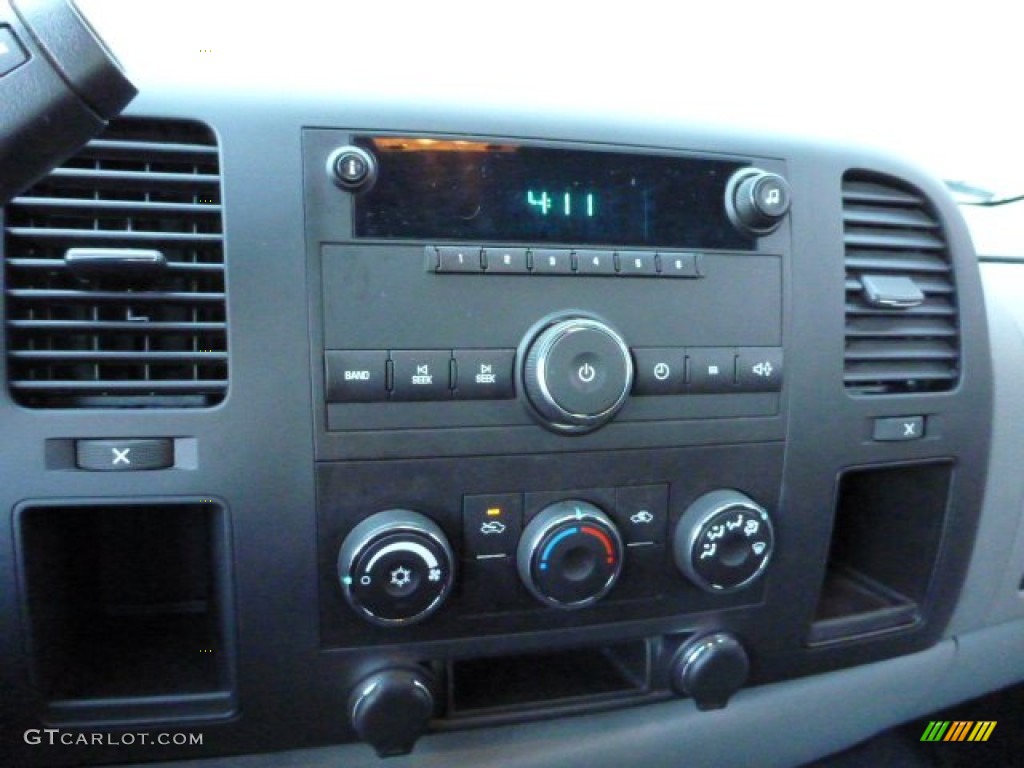2010 Chevrolet Silverado 2500HD Regular Cab 4x4 Controls Photo #77700837