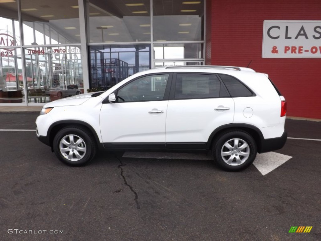 2013 Sorento LX - Snow White Pearl / Black photo #2