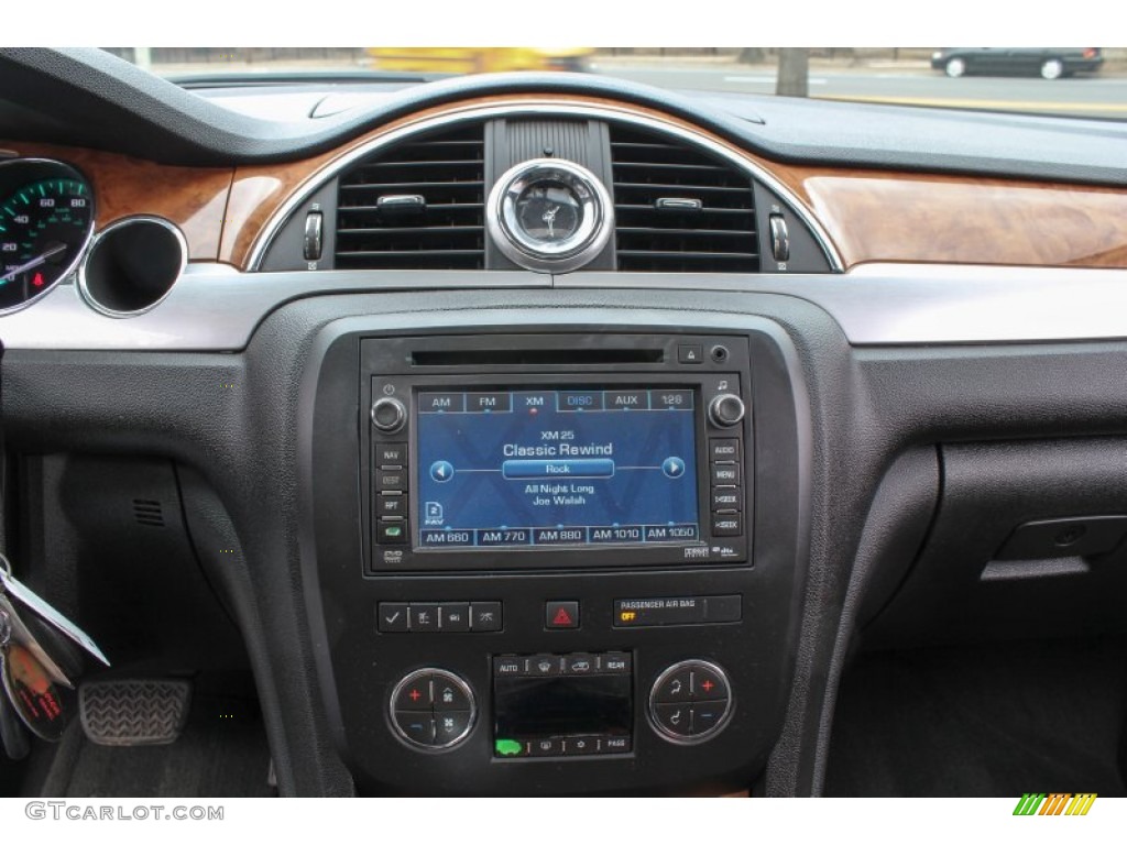 2010 Buick Enclave CXL AWD Controls Photo #77705514