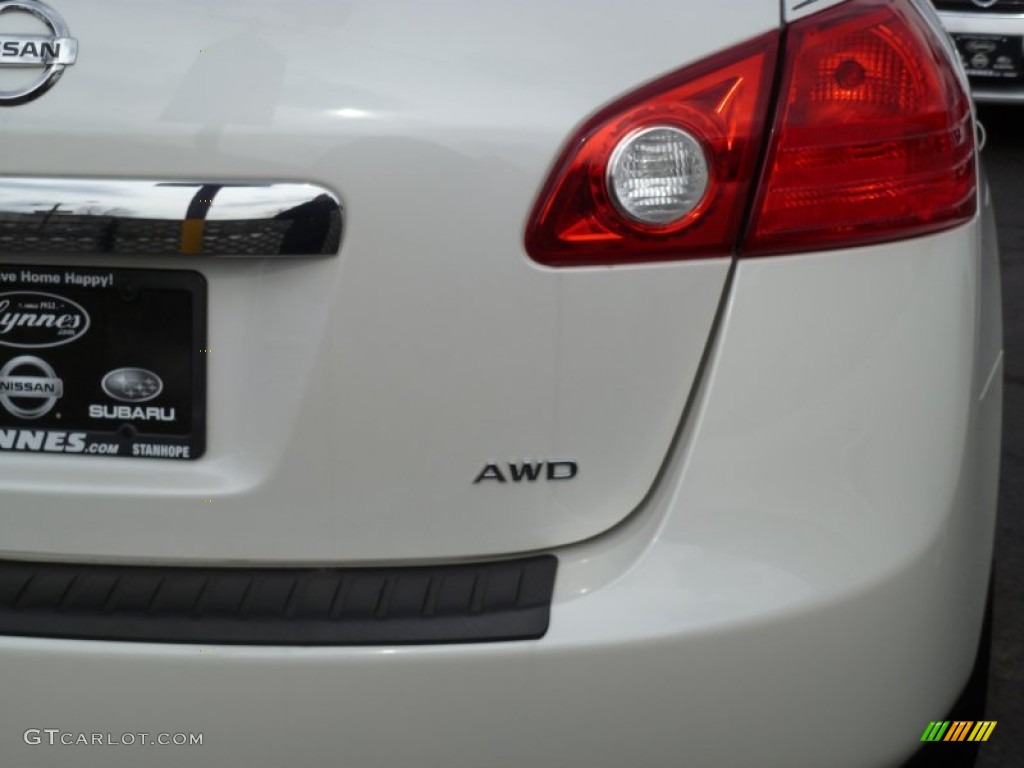 2012 Rogue S AWD - Pearl White / Black photo #6