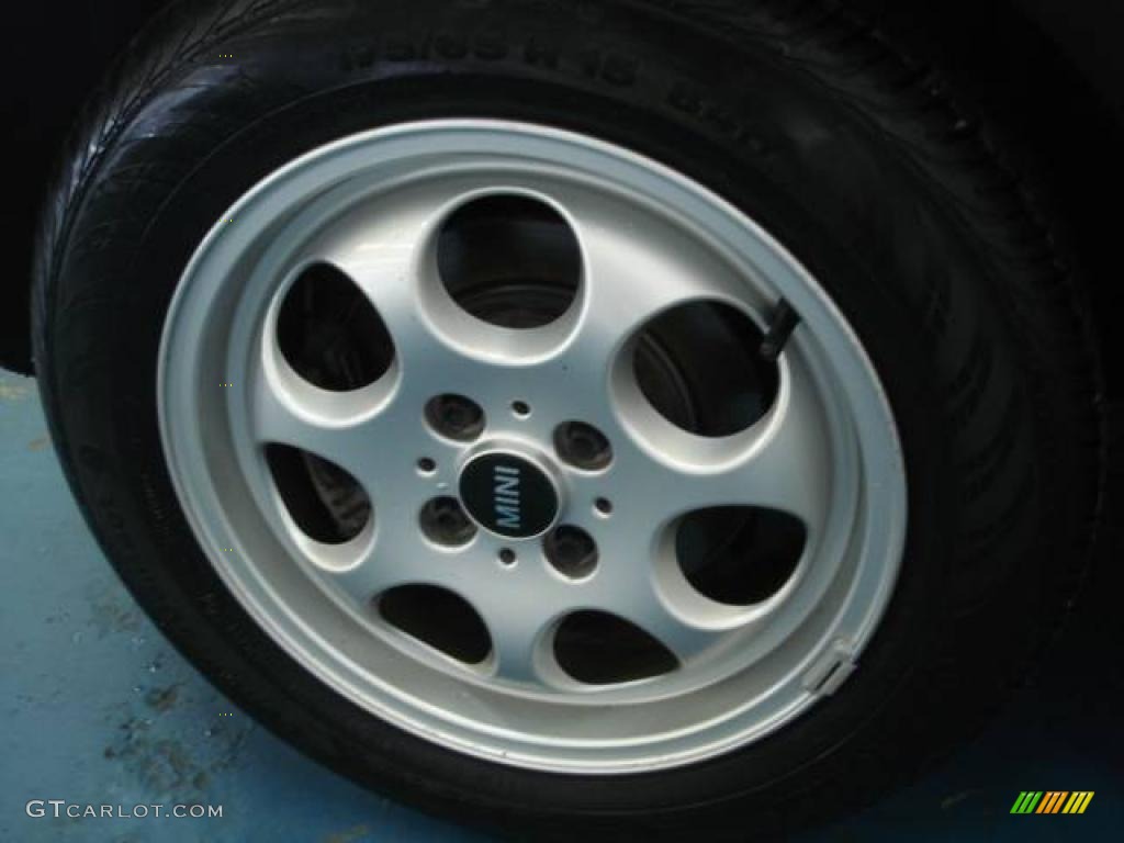 2004 Mini Cooper Hardtop Wheel Photo #7770716