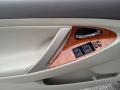 Super White - Camry XLE Photo No. 16