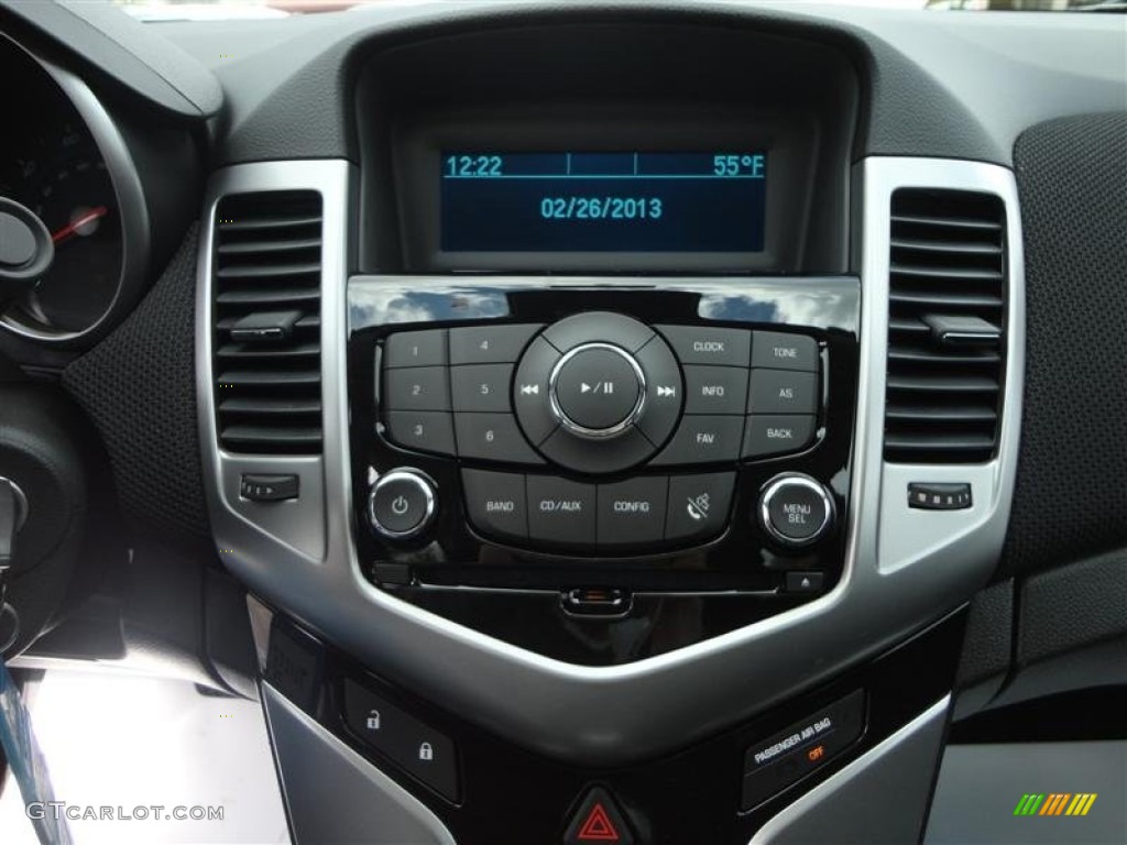 2013 Cruze LT - Summit White / Jet Black photo #12