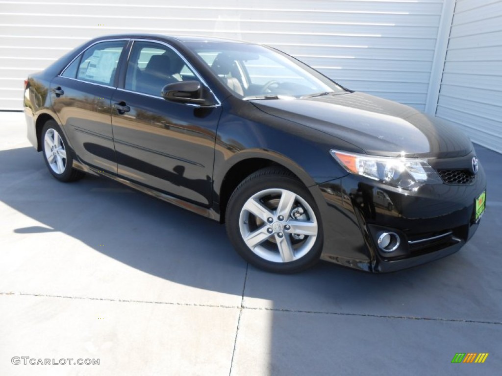 2013 Camry SE - Attitude Black Metallic / Black photo #1
