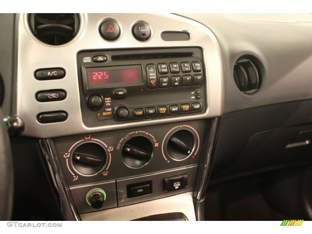 2003 Pontiac Vibe Standard Vibe Model Controls Photo #77709726