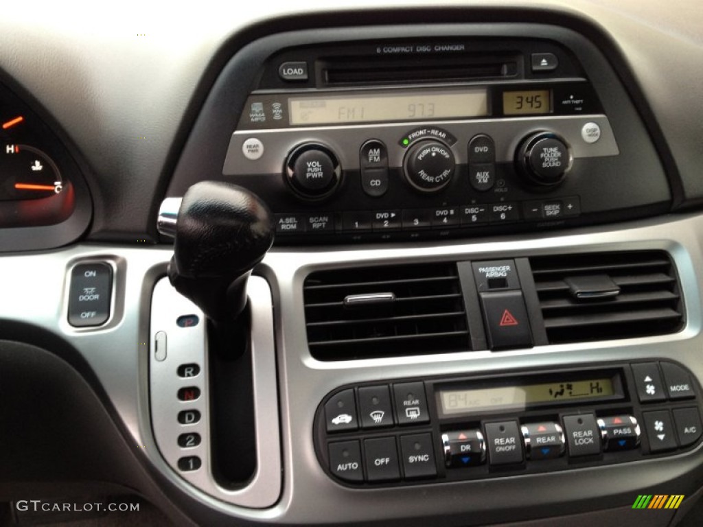 2010 Honda Odyssey EX-L Controls Photo #77710257