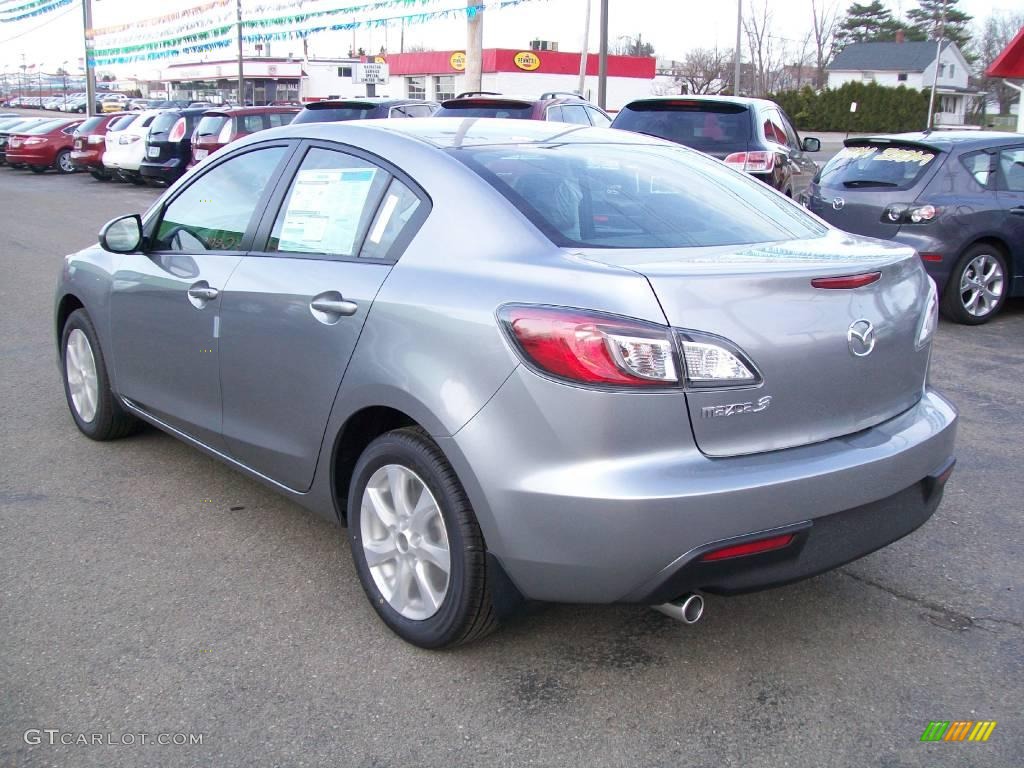 2010 MAZDA3 i Touring 4 Door - Liquid Silver Metallic / Black photo #3