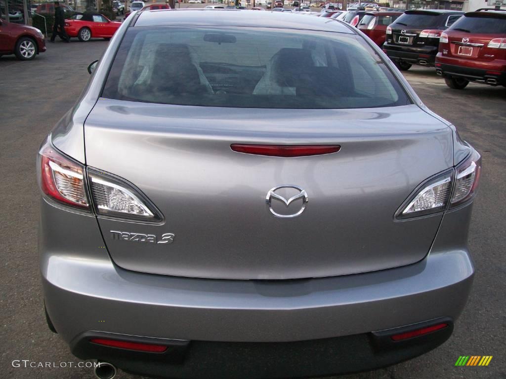 2010 MAZDA3 i Touring 4 Door - Liquid Silver Metallic / Black photo #4