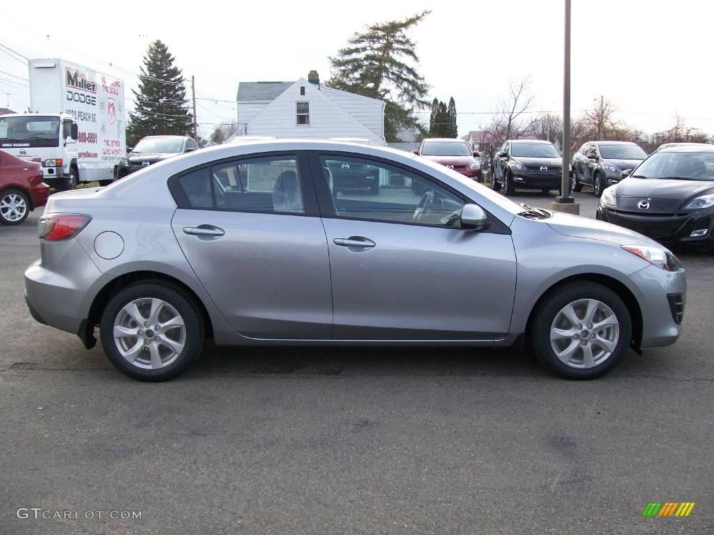 2010 MAZDA3 i Touring 4 Door - Liquid Silver Metallic / Black photo #7