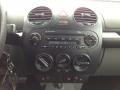 2004 Volkswagen New Beetle GLS Convertible Controls