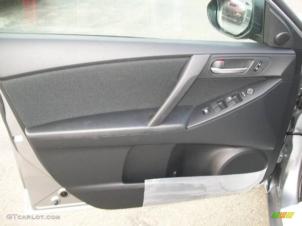 2010 MAZDA3 i Touring 4 Door - Liquid Silver Metallic / Black photo #11