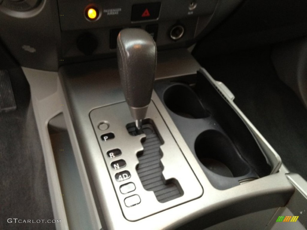 2004 Nissan Armada SE 4x4 5 Speed Automatic Transmission Photo #77710939