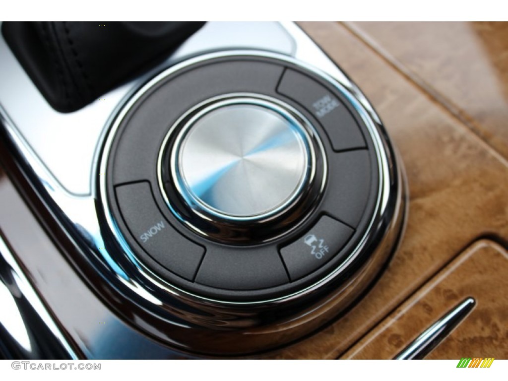 2013 Infiniti QX 56 Controls Photo #77712368