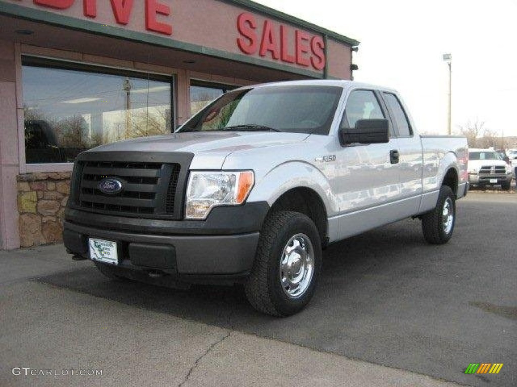 2010 F150 XL SuperCab 4x4 - Ingot Silver Metallic / Medium Stone photo #1