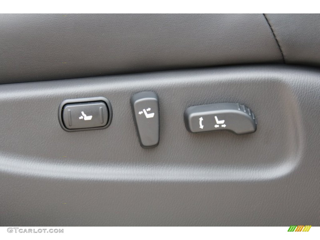 2013 Infiniti QX 56 Controls Photo #77712513