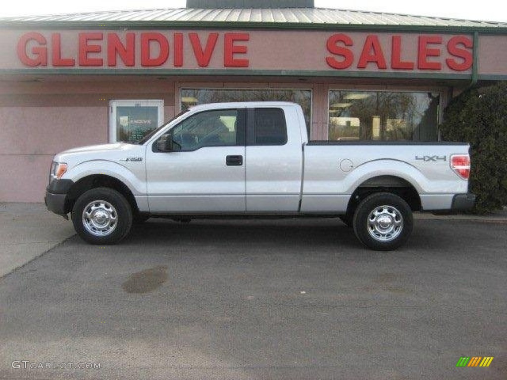 2010 F150 XL SuperCab 4x4 - Ingot Silver Metallic / Medium Stone photo #5