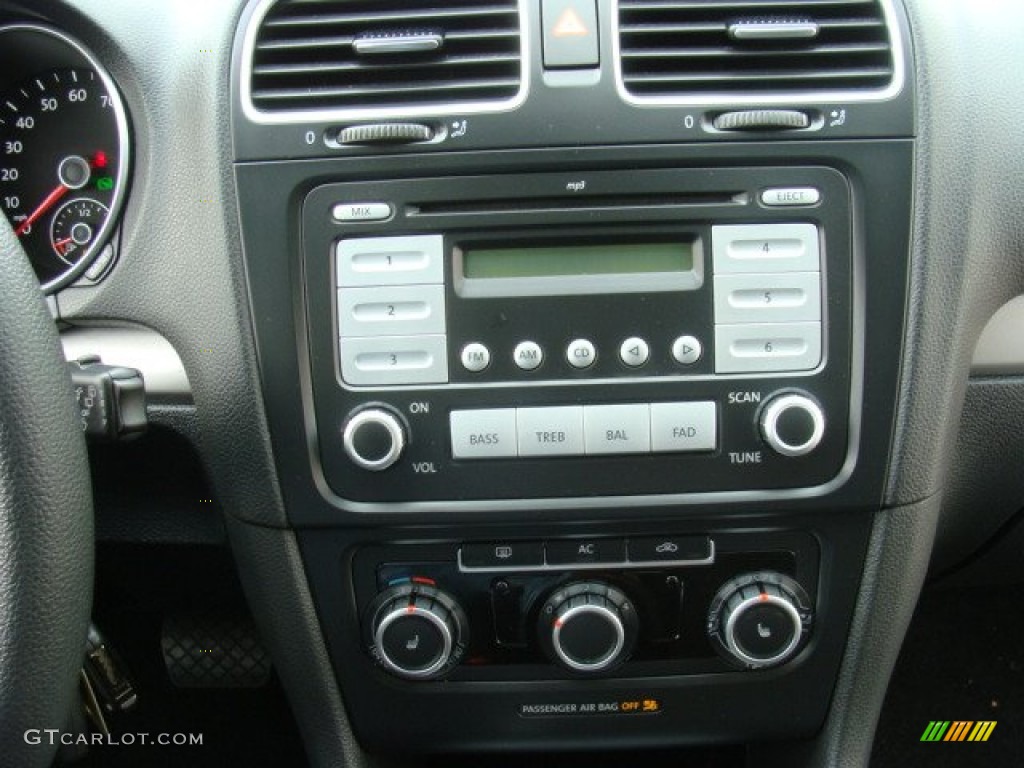 2010 Volkswagen Golf 2 Door Audio System Photo #77713857