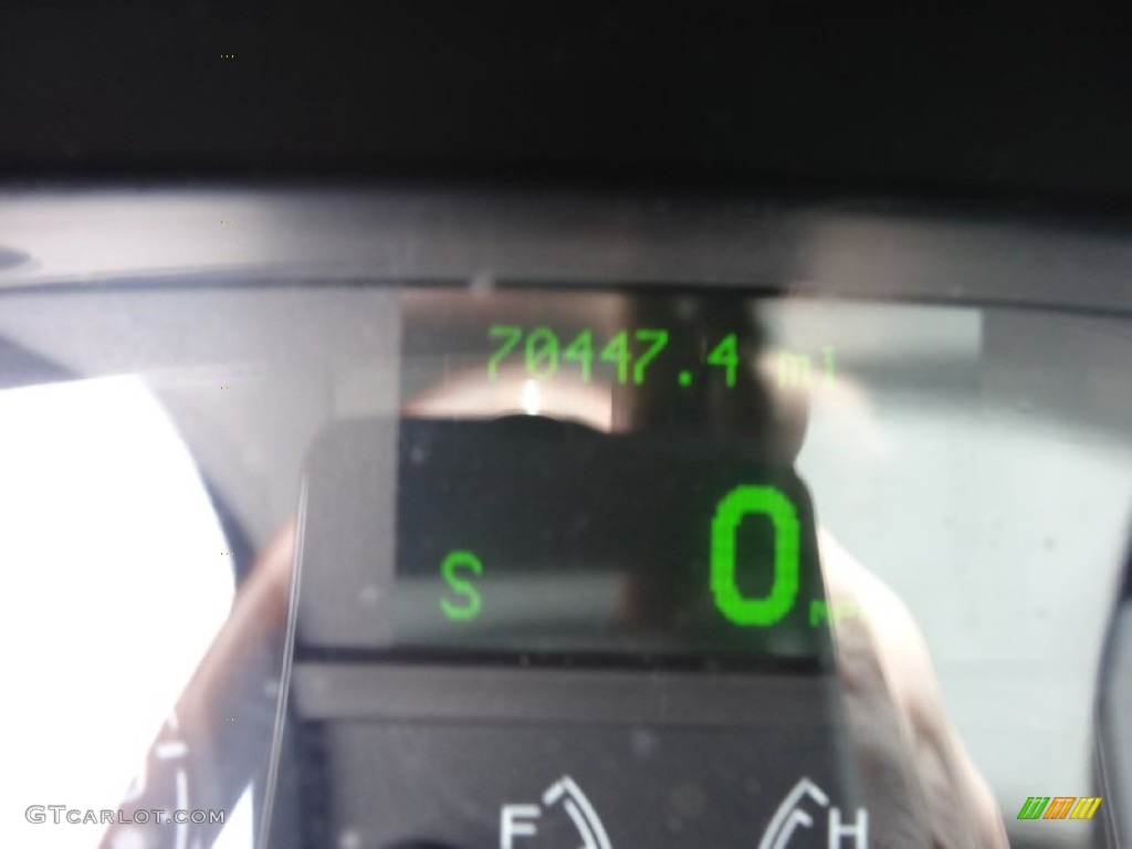 2007 Town Car Signature Limited - Light Ice Blue Metallic / Medium Light Stone photo #30