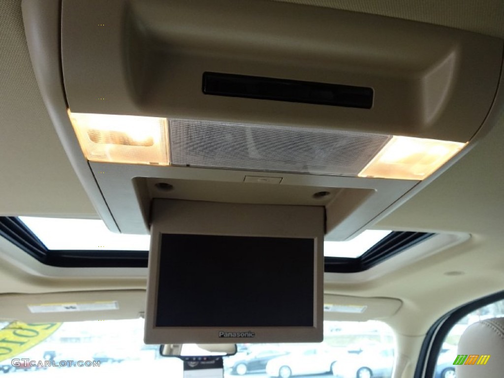 2010 Cadillac Escalade Premium AWD Entertainment System Photo #77714937